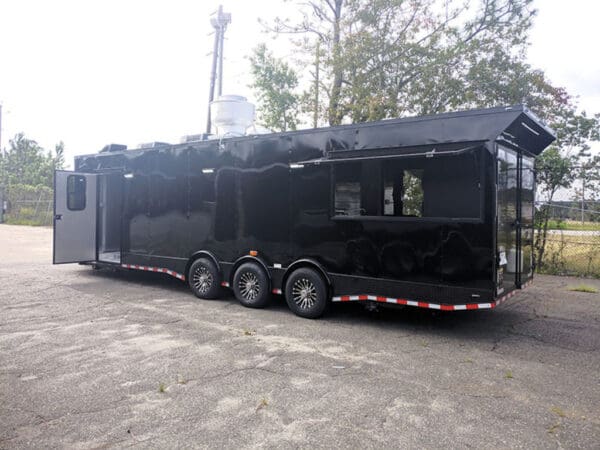 2024 Southern Dimensions 32'- Fully Loaded w/ Smoker & Food Equipment (SDG-502) - Image 5