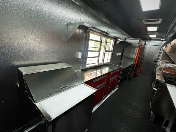 2025 SDG Concession Trailers 8.5X26 Loaded – Restaurant Equipment - Image 7